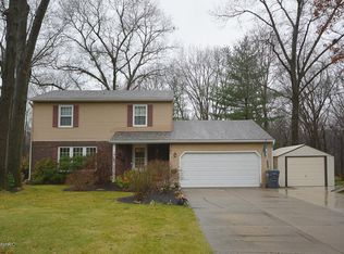 1163 Sprucebrook Dr, Kalamazoo, MI 49048