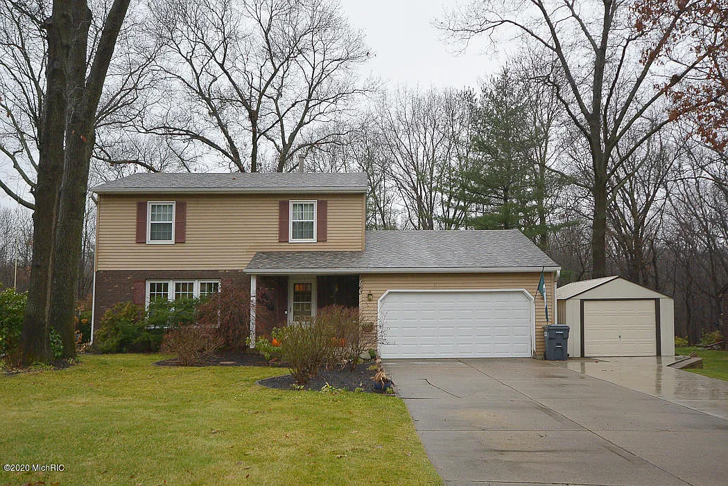 1163 Sprucebrook Dr photo 1