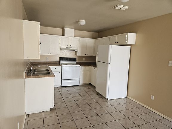 3rd image of 2508 E Business 83 APT 27
