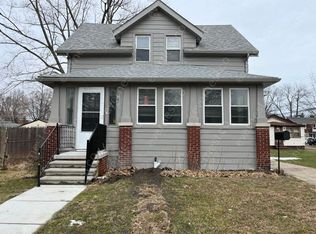 21821 Elizabeth St, Saint Clair Shores, MI