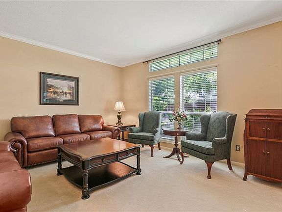 5th image of 4422 Taylor Ln