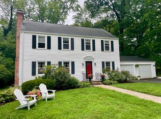 94 Bainbridge Rd, West Hartford, CT 06119