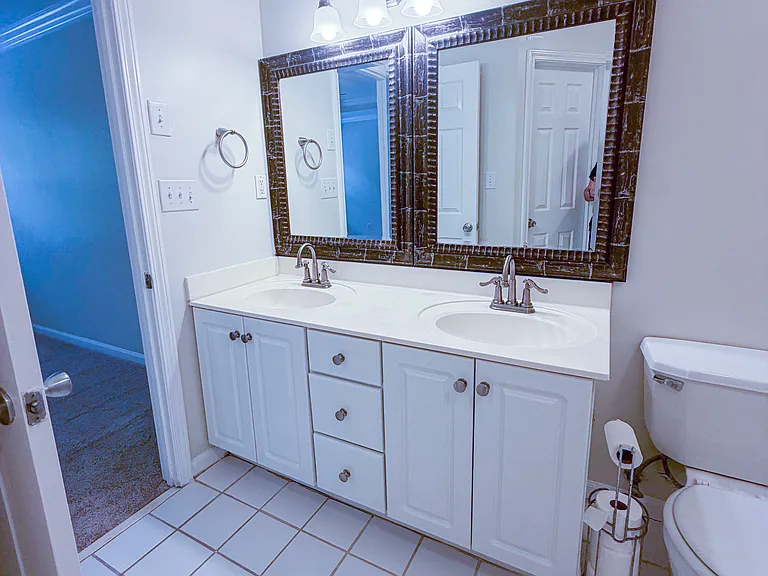112 Sheffield Ct — Photo 17