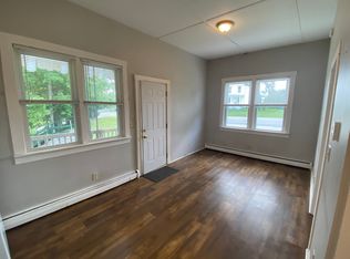 447 6th St APT 3, Dover, NH 03820