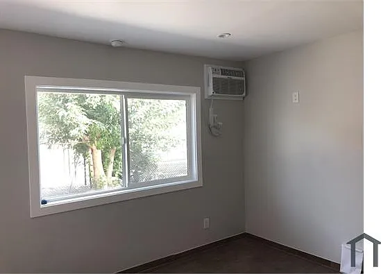 11818 S Main St #3 — Photo 10