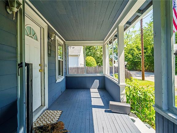4th image of 68 Covel Cir