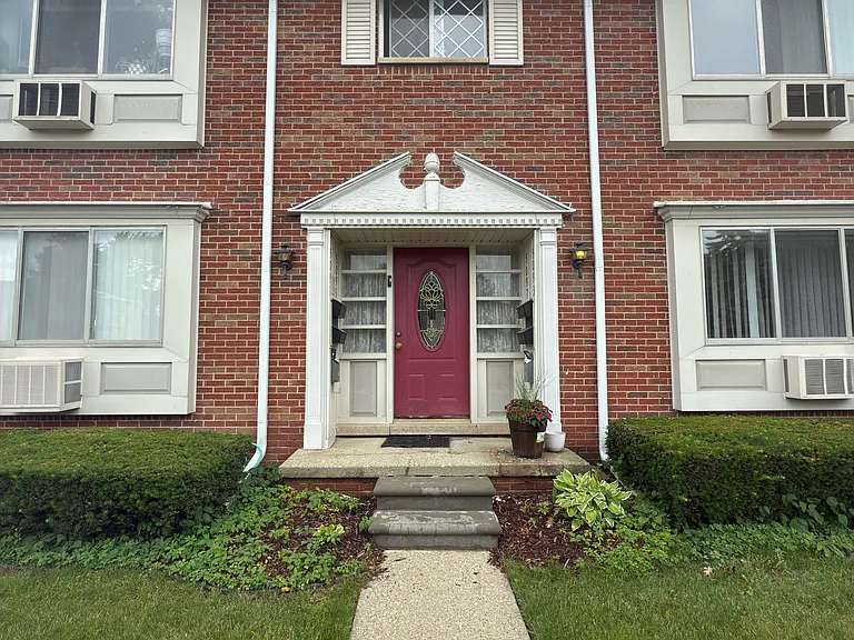 5093 Mansfield Ave — Photo 1