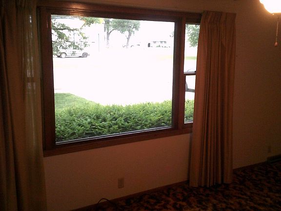 3rd image of 309 E Leona Ave