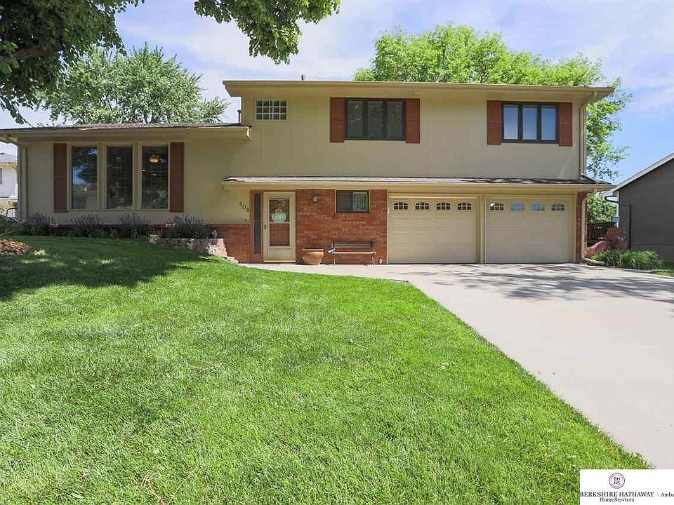 1st image of 806 Galway Cir