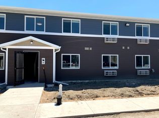 5 Breezy Ln #4, Morris, MN 56267