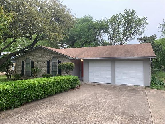 2nd image of 514 Lakeside Dr