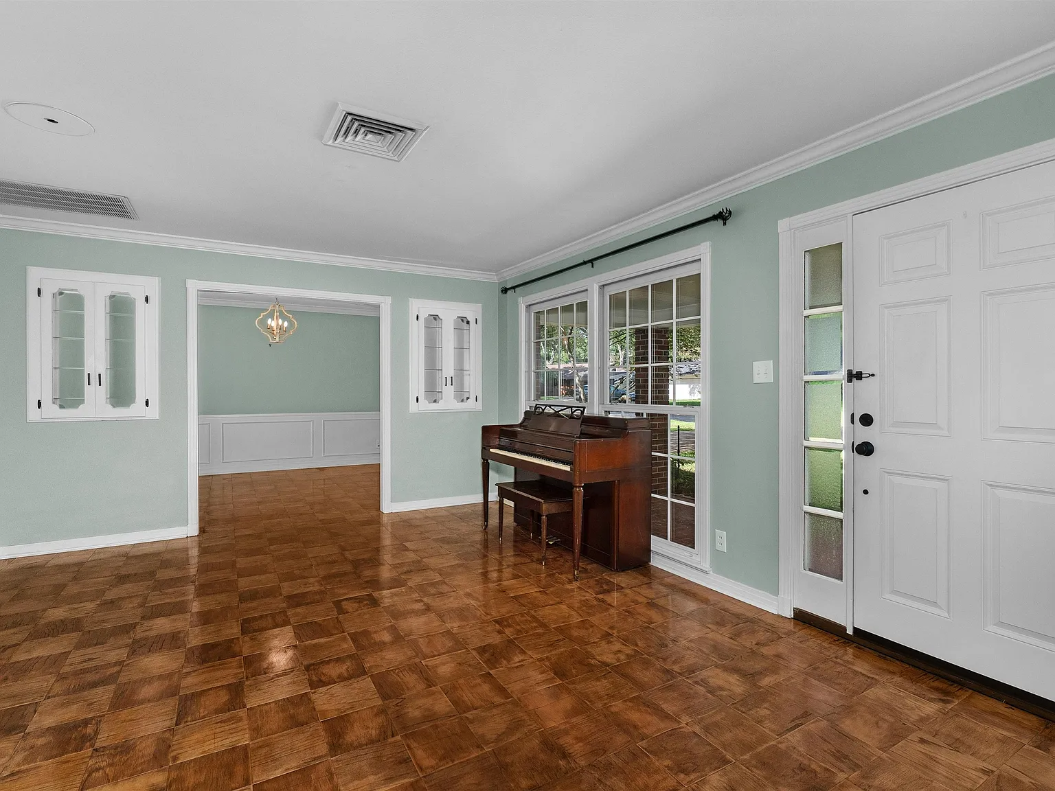 1918 Horton Avenue - 1 — Photo 2