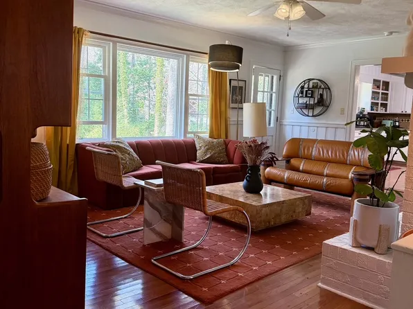 1903 Brook Rd, Greenville, NC 27858