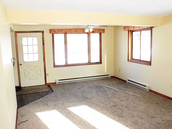 3rd image of 909 Park St