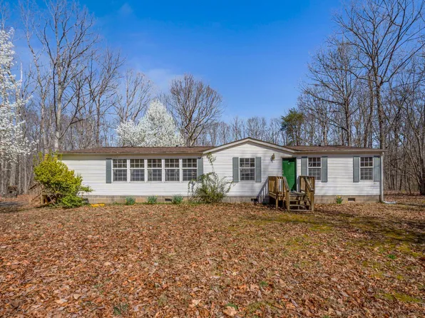 206 Laurel Lake Dr, Louisa, VA 23093