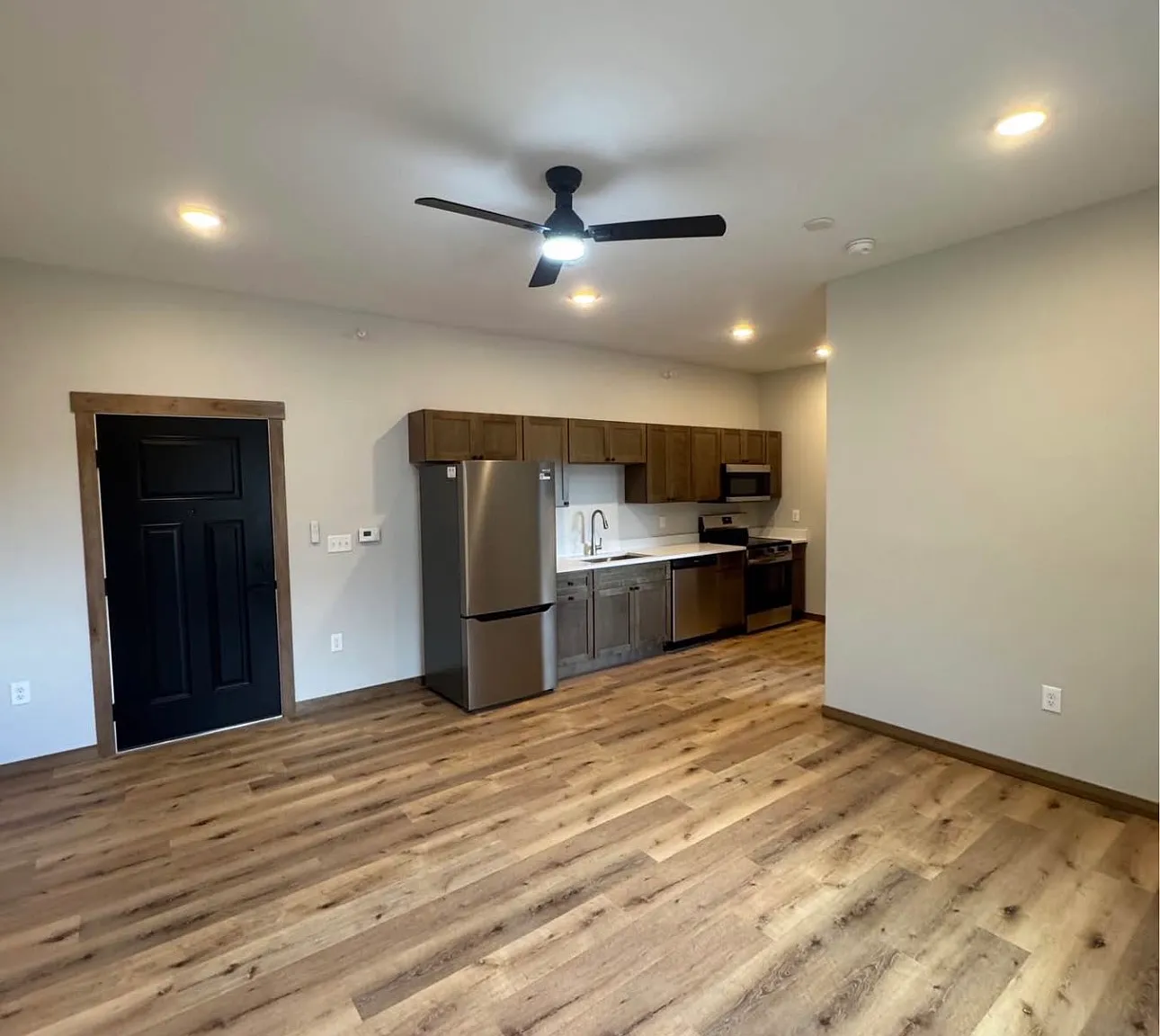 1 bed, 600 sqft, $800 — Photo 2