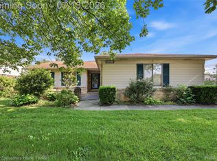 5281 Shruboak Dr, Sterling Heights, MI 48310