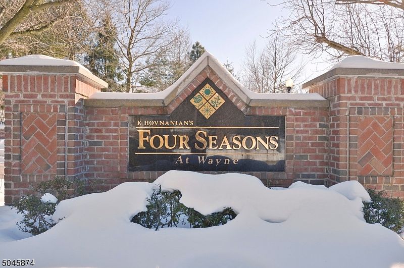 1st image of 1416 FOUR SEASONS DR