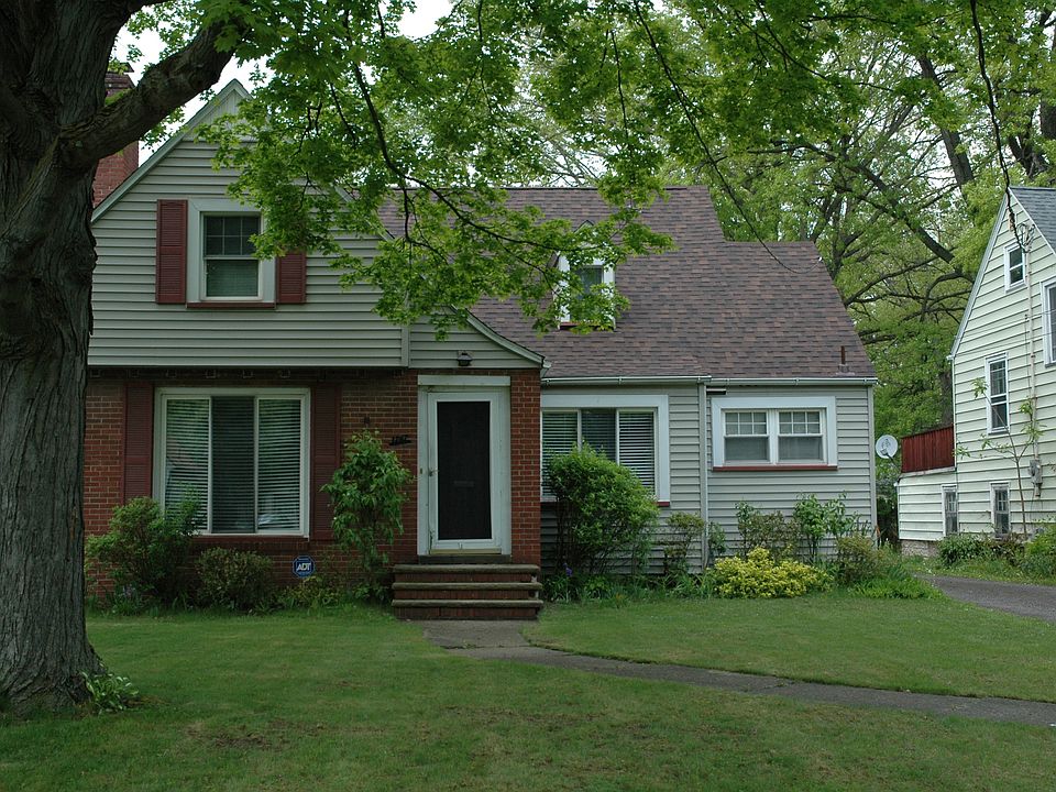 1st image of 1767 Hollywood St NE