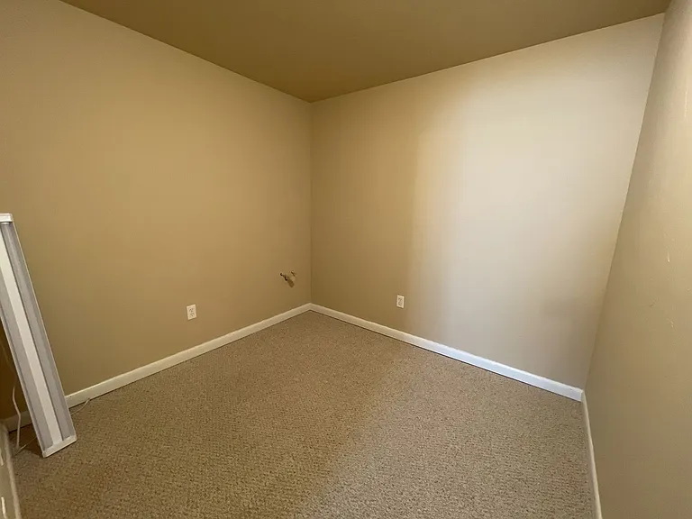 688 Green Tree Dr — Photo 10
