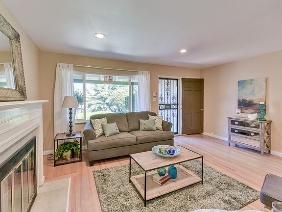 2nd image of 2044 Delma Way