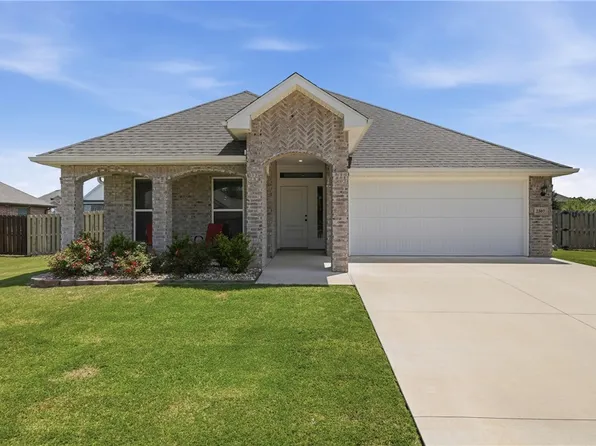 2307 Parnell St, Pea Ridge, AR 72751