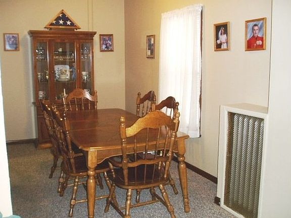 Formal Dining room has high ceiling