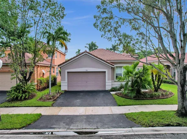 938 Bluewood Ter, Weston, FL 33327