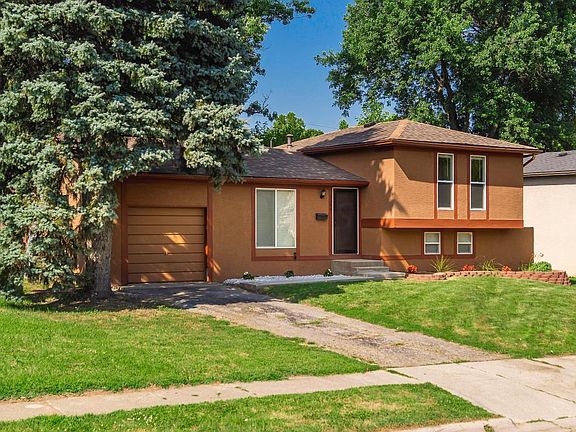 3rd image of 5286 Parkline Dr