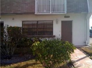 6098 SW 41st St, Davie, FL 33314