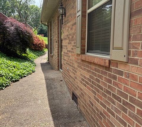 2nd image of 213C Brentwood Way