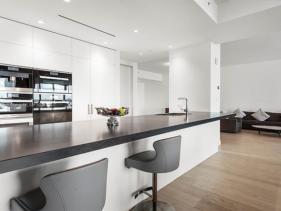 3rd image of 6800 Fisher Island Dr #6-8-2