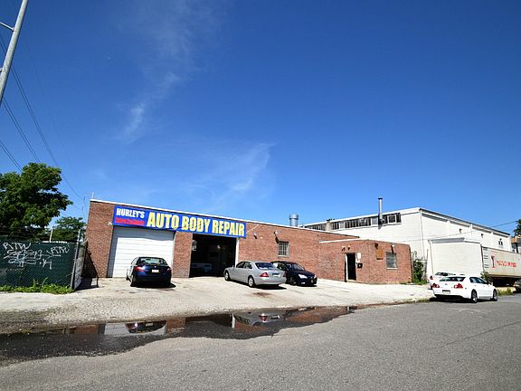 2nd image of 6 Roberta Ave