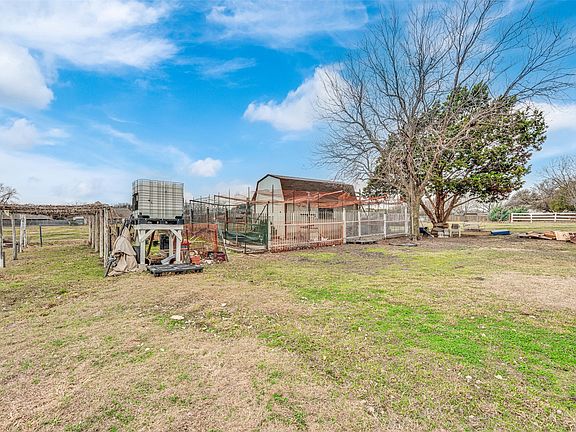5th image of 2104 Ponderosa Trl