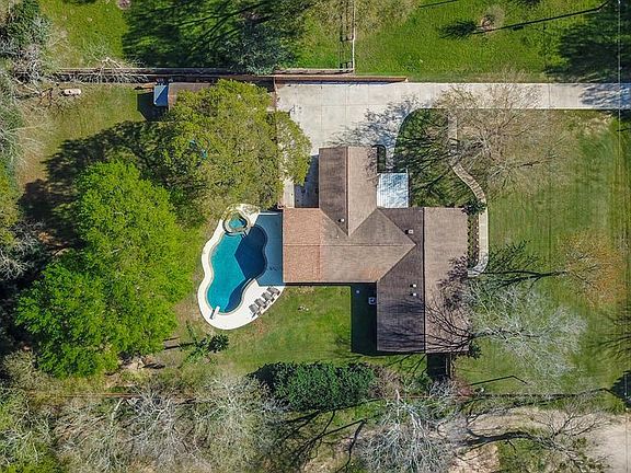 5th image of 25822 Hunter Ln