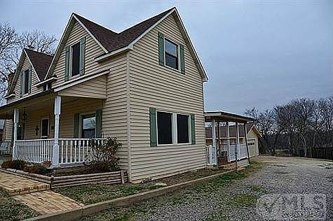 1st image of 830 Cantrell St
