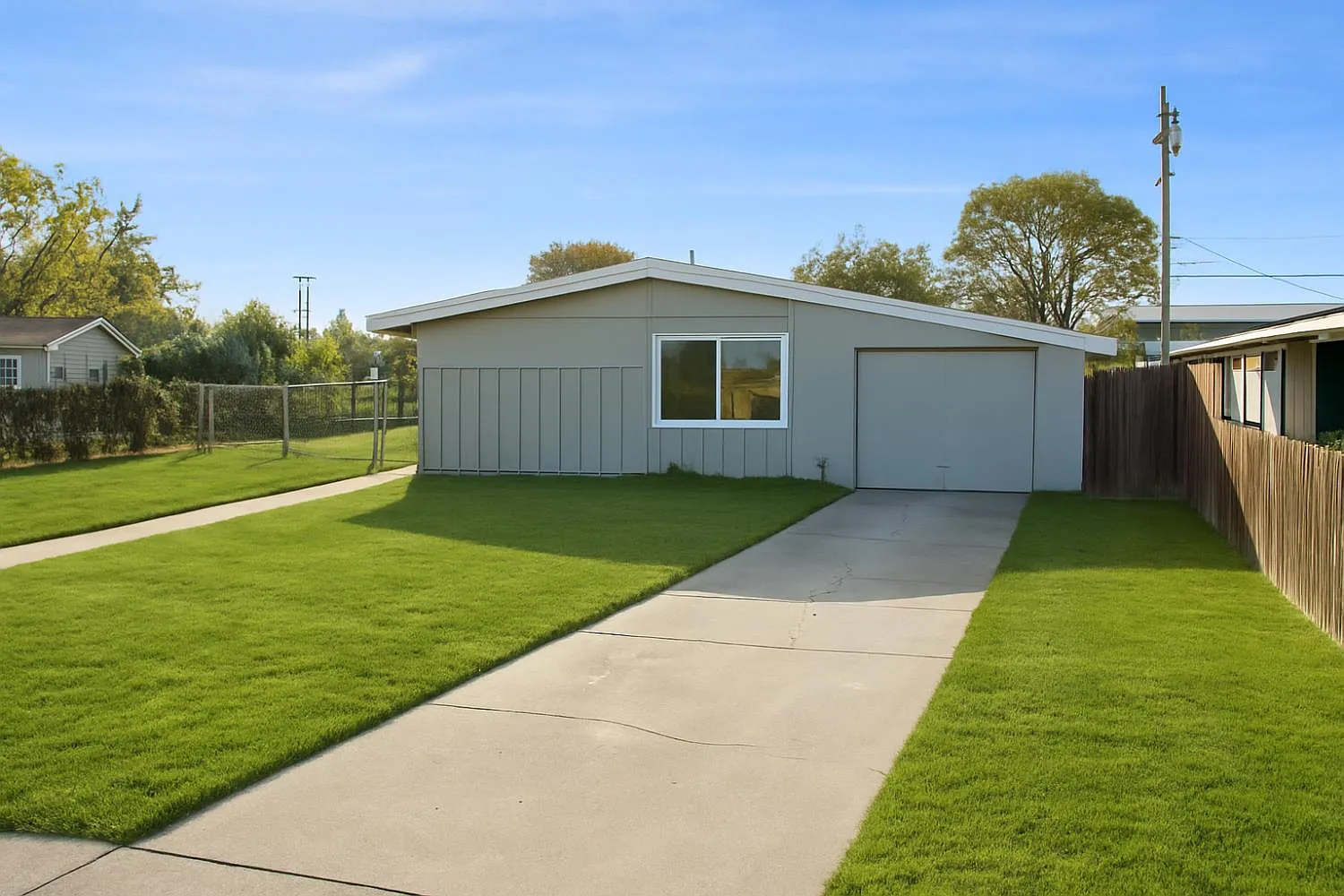 3903 Hogue Ave photo 1