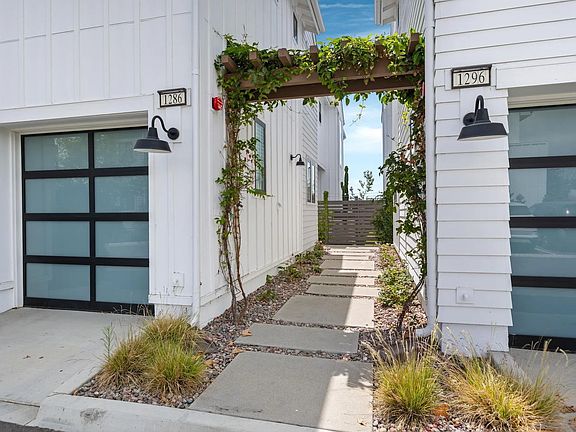 3rd image of 1286 Molara Ln