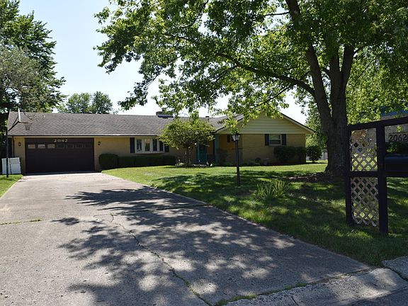2nd image of 2062 Avon Dr