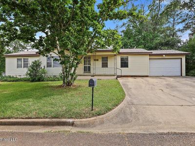 722 1st St SE, Magee, MS, 39111