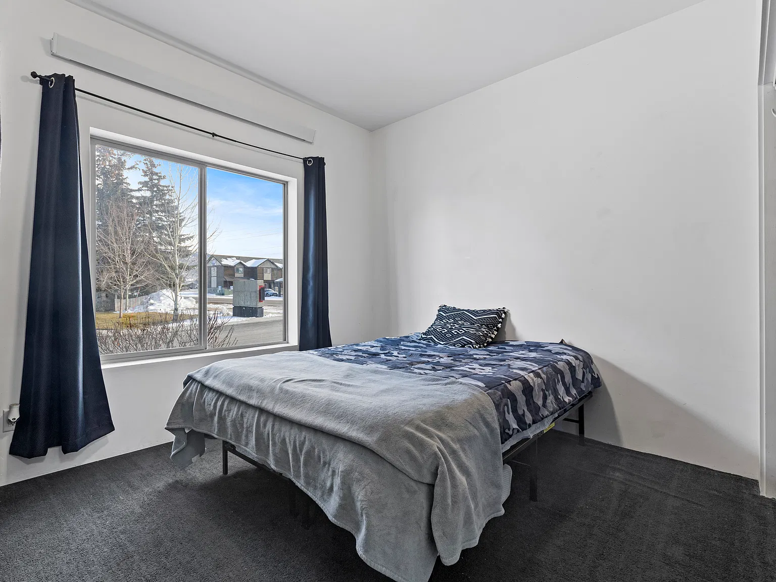 2 bed, 903 sqft, $2,200 — Photo 4