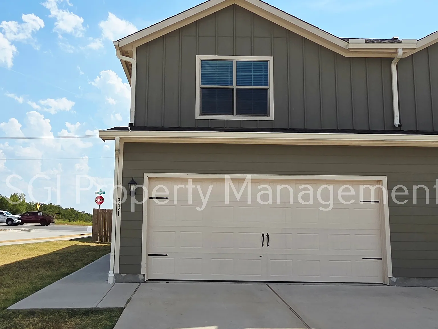 Incredible Townhome located in South Park Meadows — Photo 2