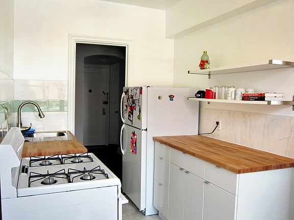 2nd image of 98120 Queens Blvd APT 5B