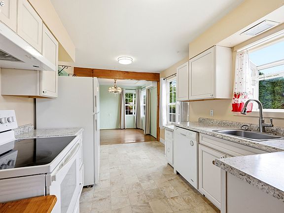 3rd image of 18121 SE Langensand Rd