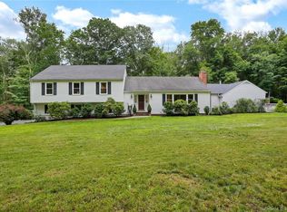 3975 Redding Rd, Fairfield, CT 06824