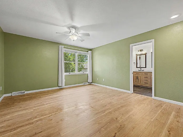 10074 E Lake Dr — Photo 25