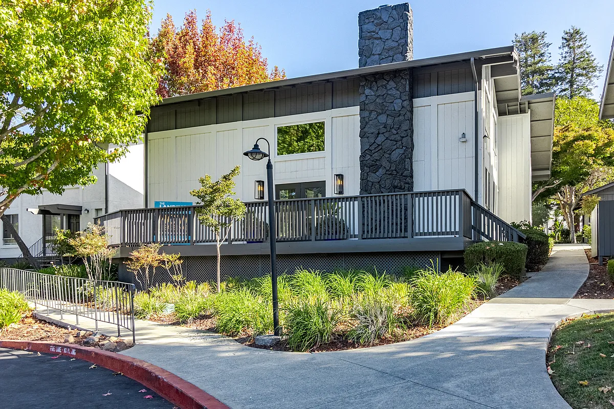Building Photo - Landing at Capitola