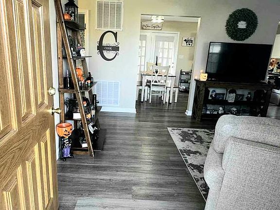 2nd image of 49 Shuykill Dr