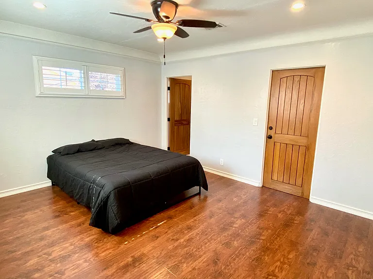 11319 Martha St — Photo 15