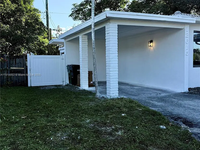 12615 N Miami Ave — Photo 5